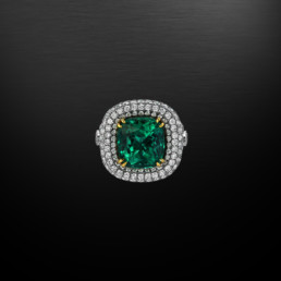 Colombian Emerald Platinum Gold Ring Cushion 9.07 Carat Gubelin Certified